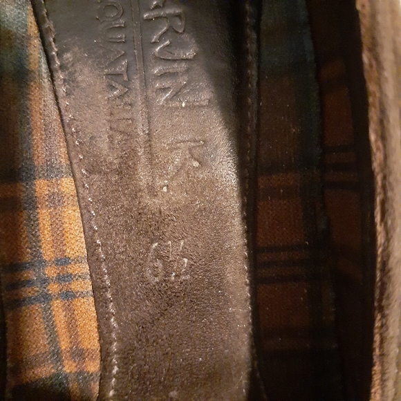 AQUATALIA By Marvin K Brown Suede Kitten-Heel Pumps - Size 6.5 - Picture 5 of 7